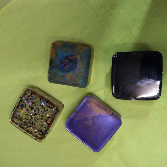 Resin boxes - Picture 4 of 4